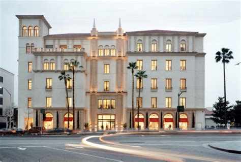 barneys store beverly hills.